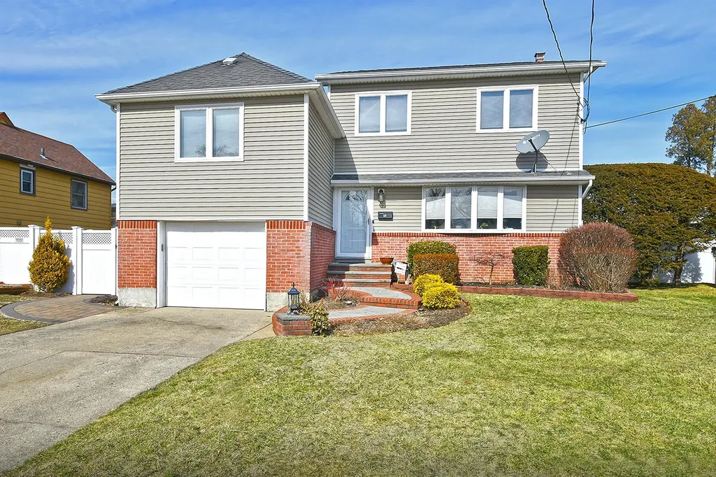 50 Parkview Circle Bethpage NY 11714