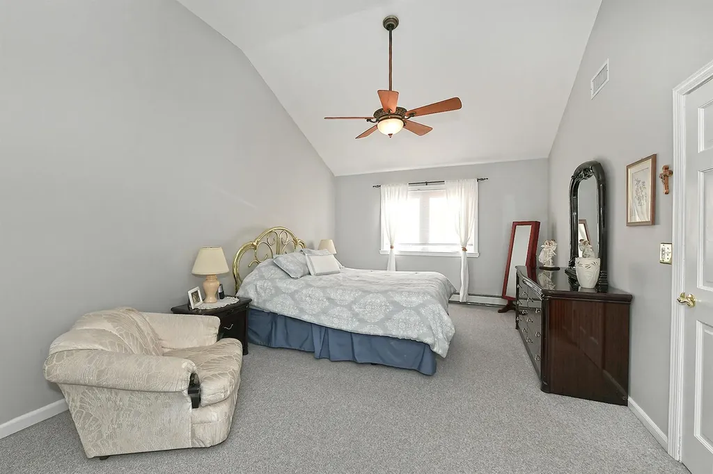 50 Parkview Circle Bethpage NY 11714