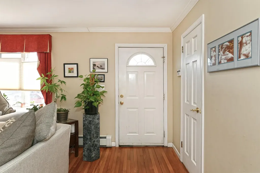 50 Parkview Circle Bethpage NY 11714
