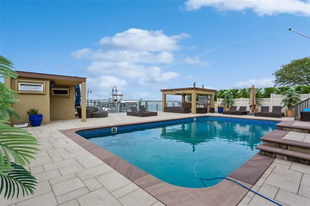 319 Harbor Drive Lido Beach NY 11561