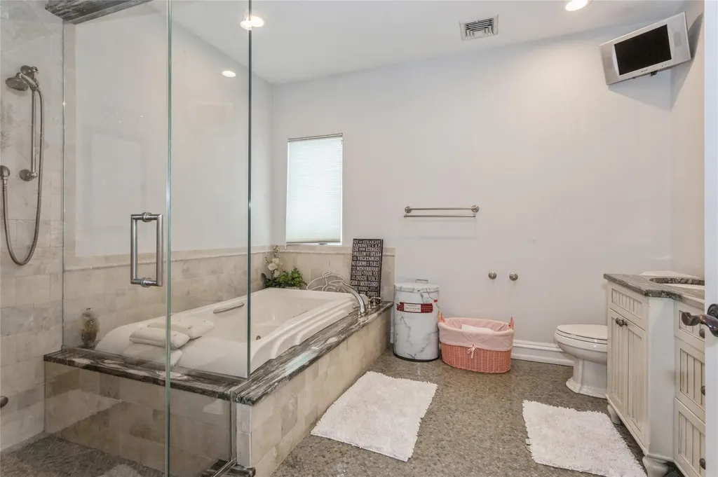 319 Harbor Drive Lido Beach NY 11561