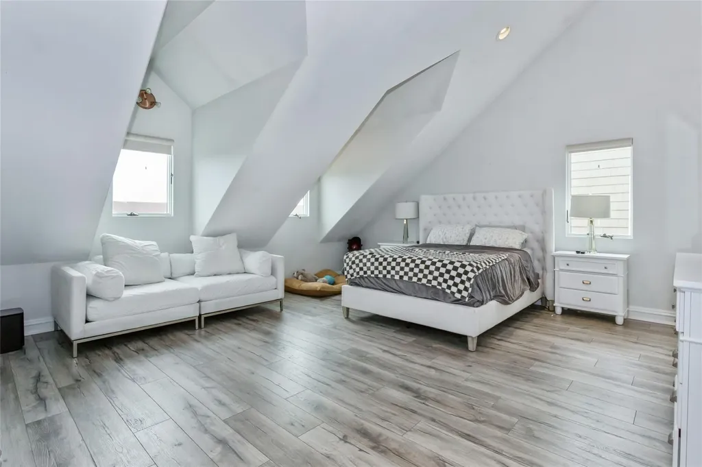 319 Harbor Drive Lido Beach NY 11561