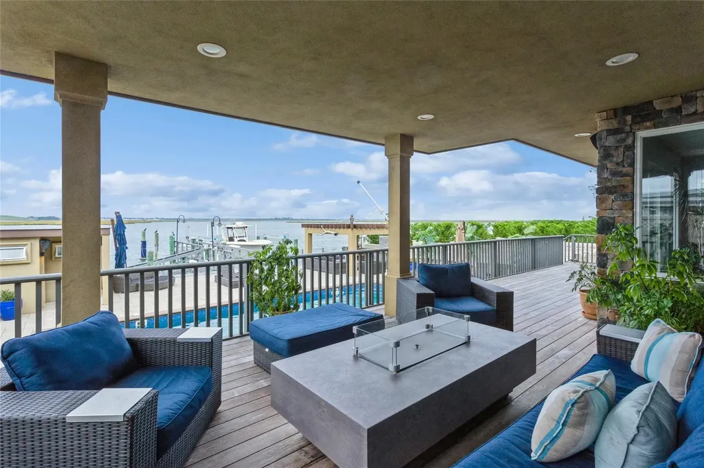 319 Harbor Drive Lido Beach NY 11561