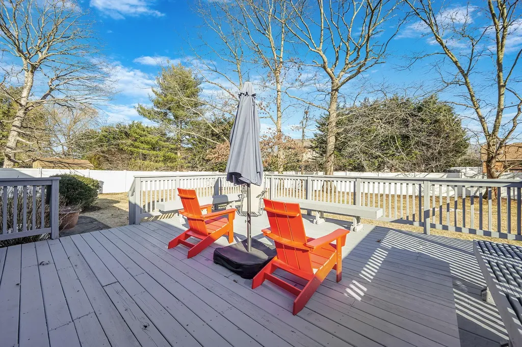 26 Oak Meadow Road Commack NY 11725