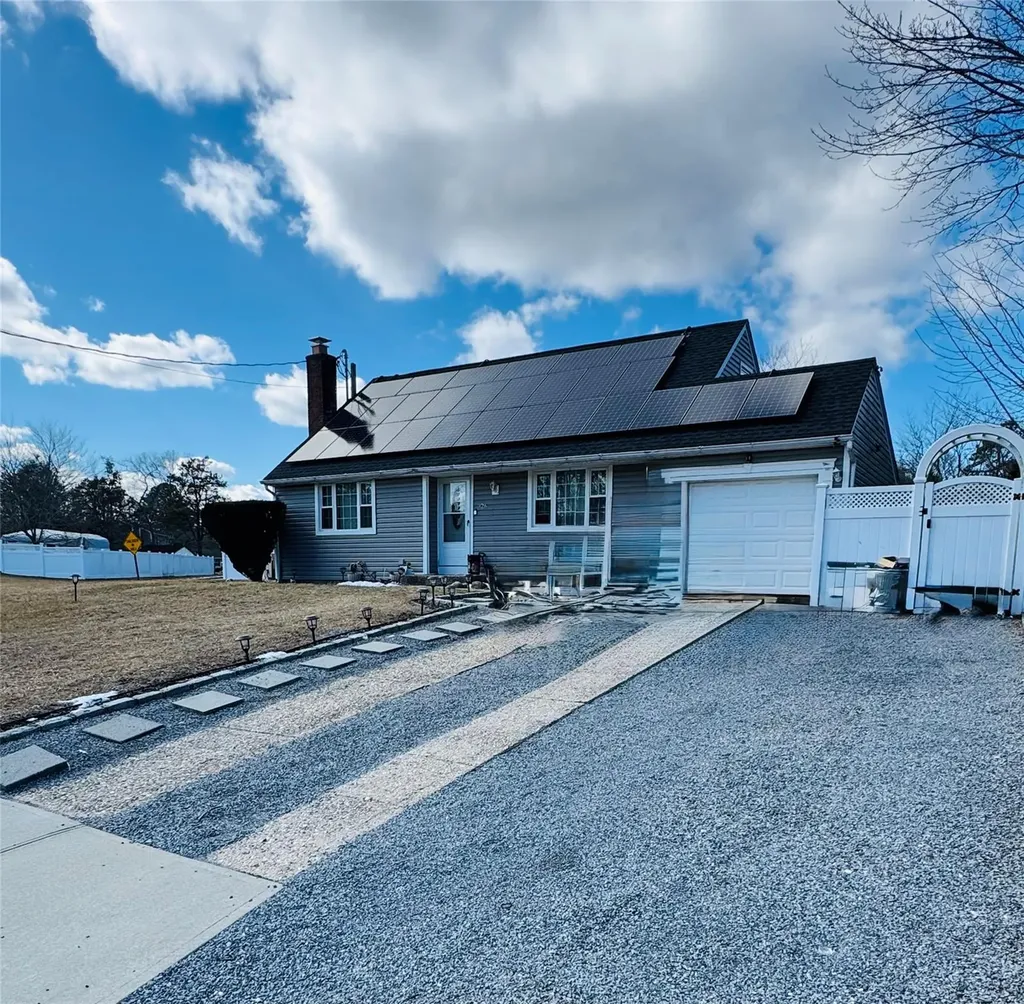 326 Randall Road Brookhaven NY 11961