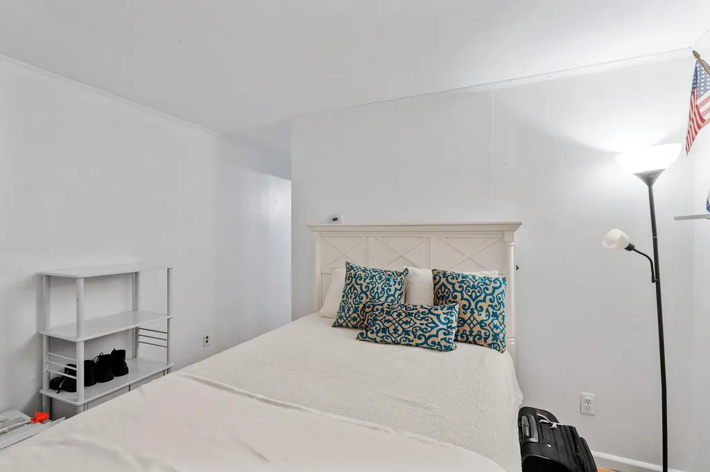 122 Sherwood Avenue Yonkers NY 10704