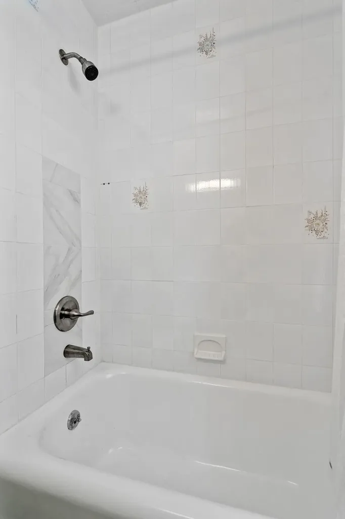 122 Sherwood Avenue Yonkers NY 10704