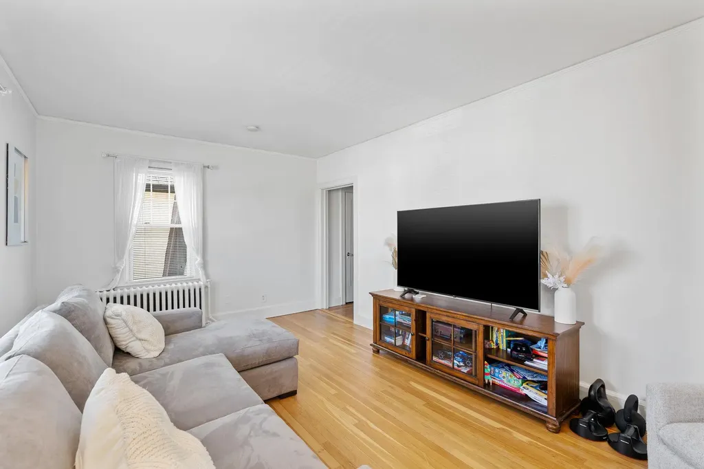 122 Sherwood Avenue Yonkers NY 10704