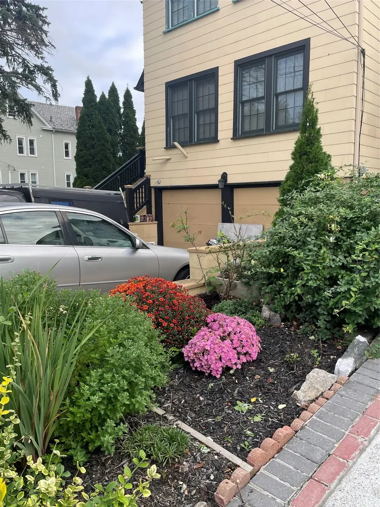 122 Sherwood Avenue Yonkers NY 10704