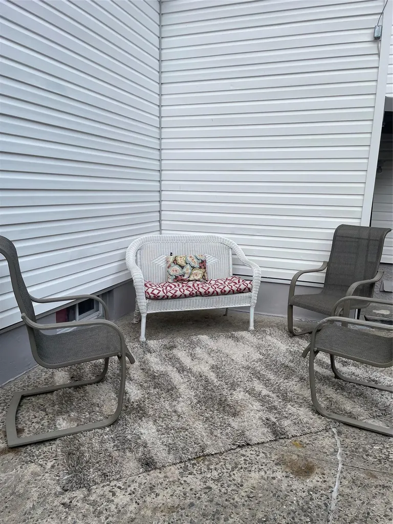 122 Sherwood Avenue Yonkers NY 10704