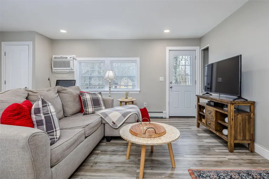 68 Somerset Road Rocky Point NY 11778