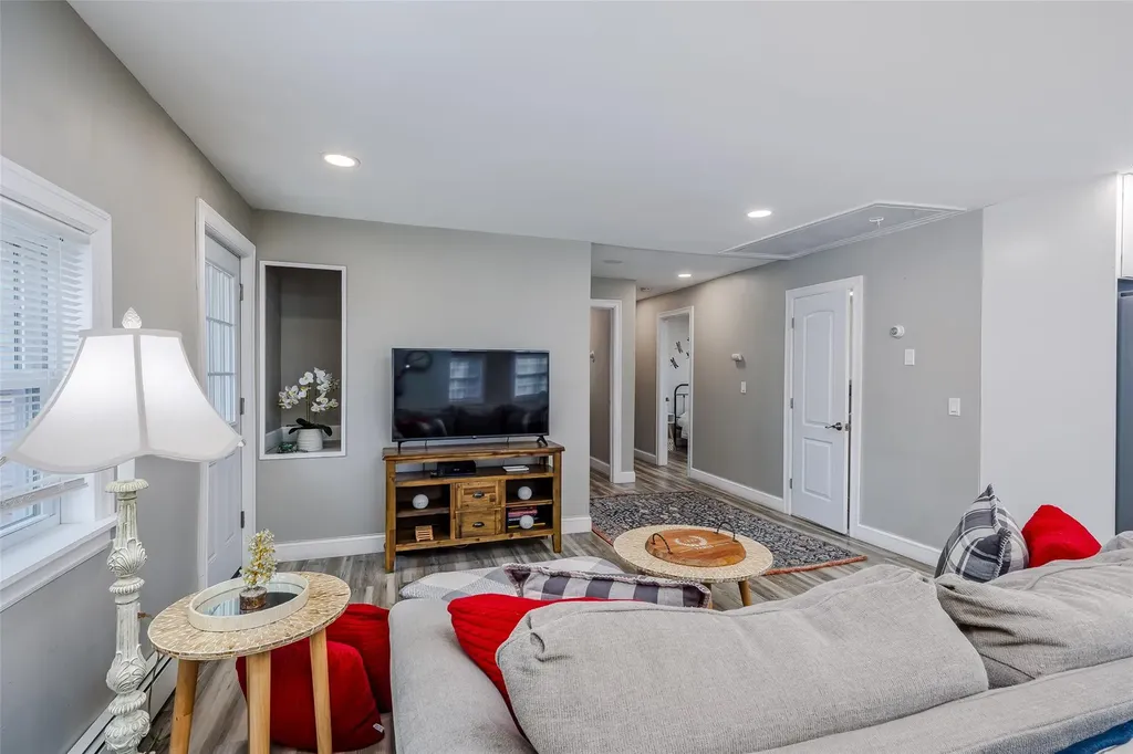 68 Somerset Road Rocky Point NY 11778