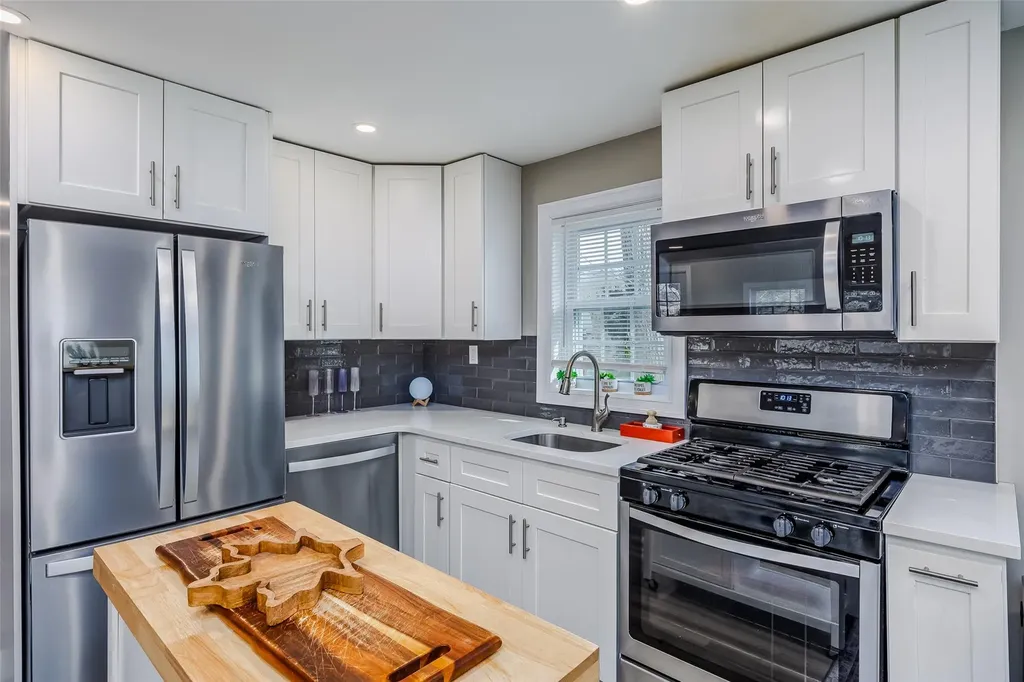 68 Somerset Road Rocky Point NY 11778