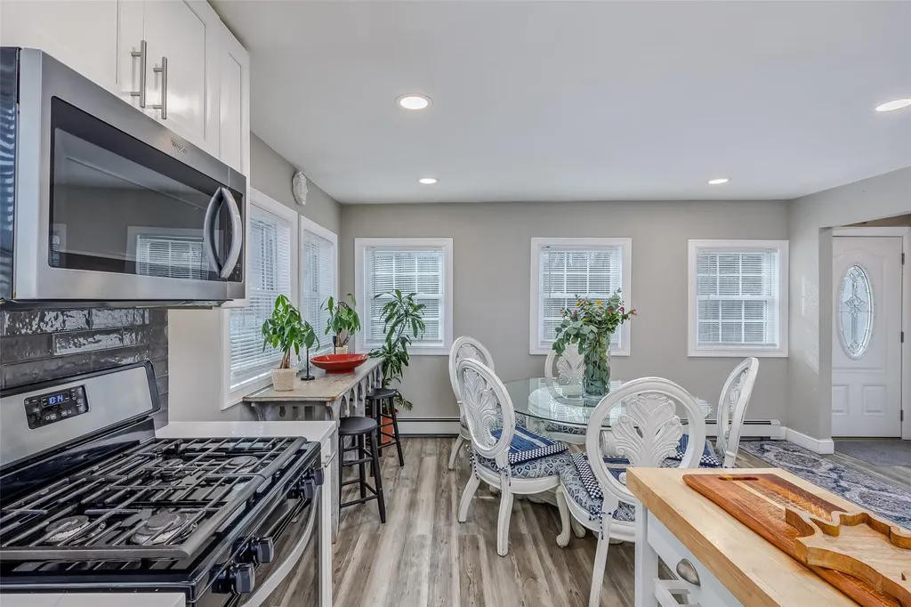 68 Somerset Road Rocky Point NY 11778