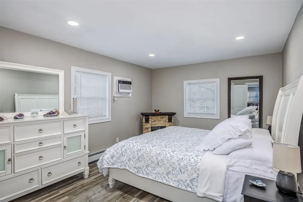 68 Somerset Road Rocky Point NY 11778