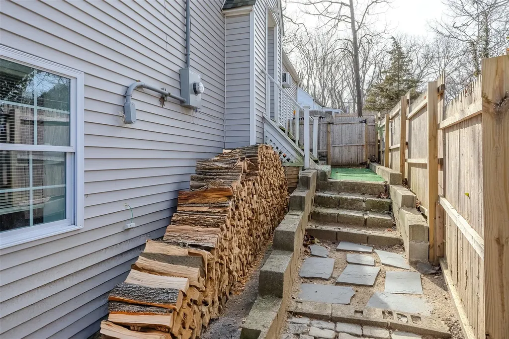 68 Somerset Road Rocky Point NY 11778