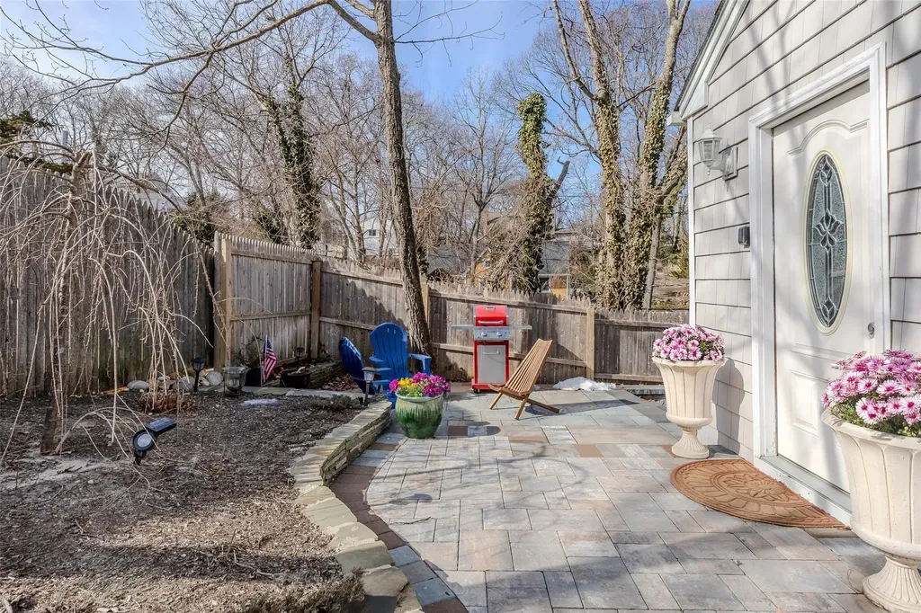 68 Somerset Road Rocky Point NY 11778