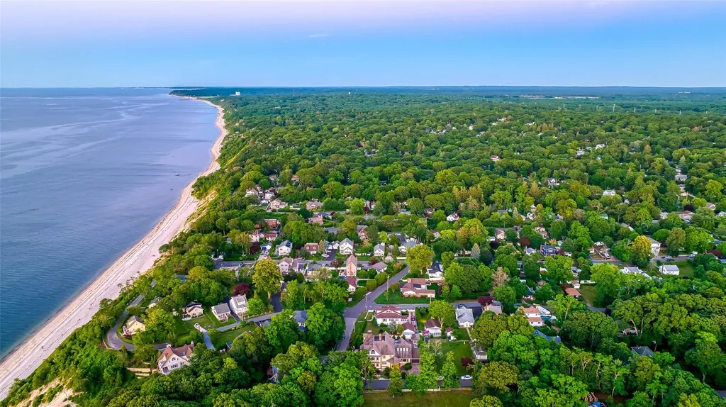 68 Somerset Road Rocky Point NY 11778