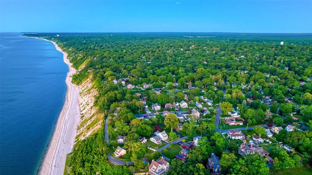 68 Somerset Road Rocky Point NY 11778