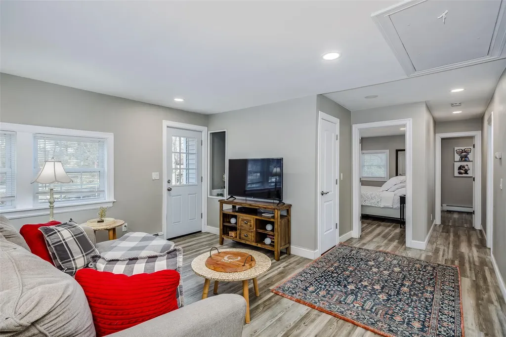 68 Somerset Road Rocky Point NY 11778