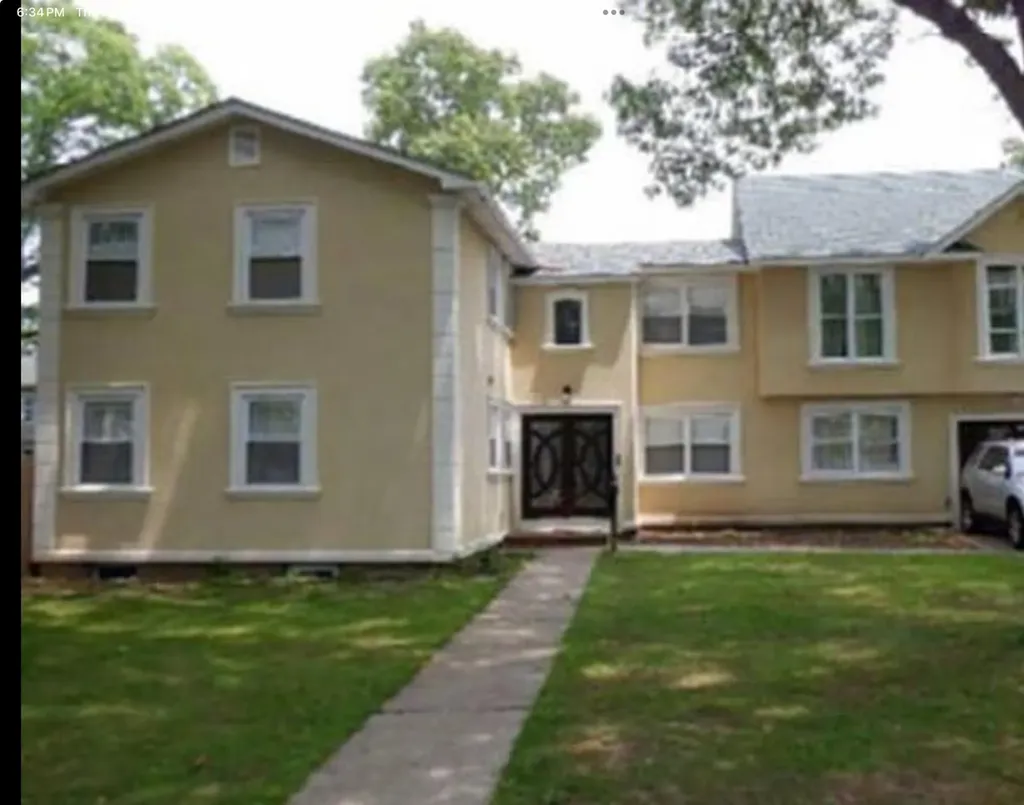 362 Deauville Boulevard Babylon NY 11726