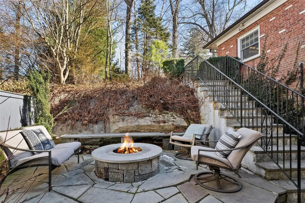 23 Seely Place Scarsdale NY 10583