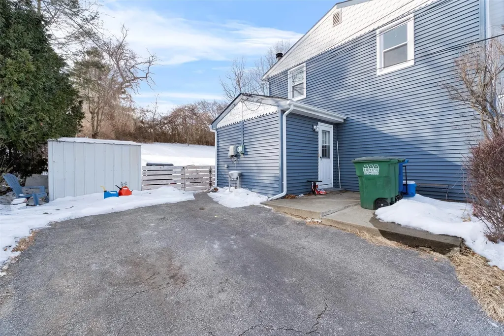 26 Hilltop Drive Mahopac NY 10541
