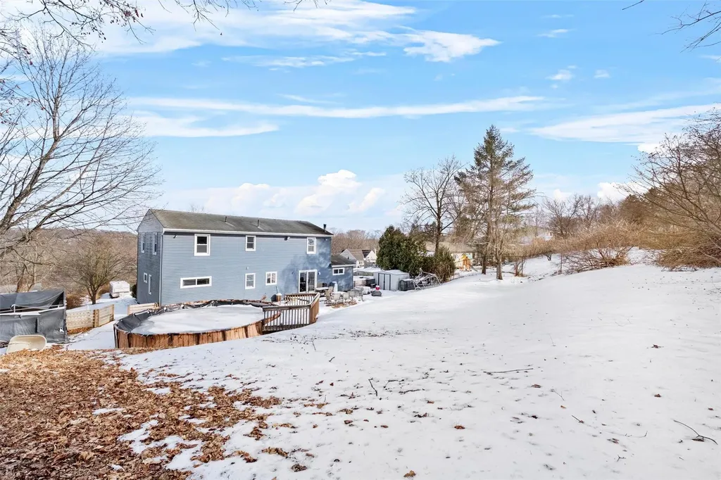 26 Hilltop Drive Mahopac NY 10541