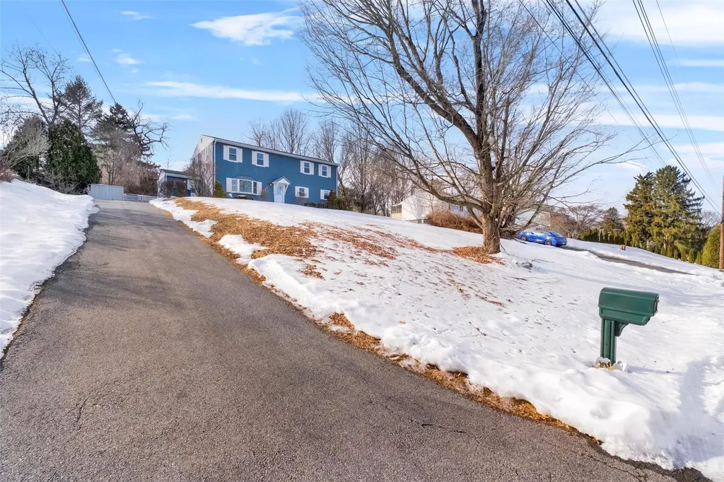 26 Hilltop Drive Mahopac NY 10541
