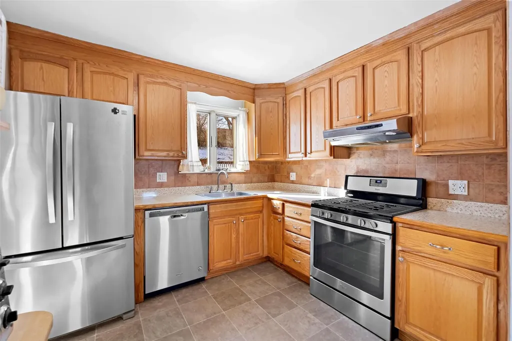 26 Hilltop Drive Mahopac NY 10541
