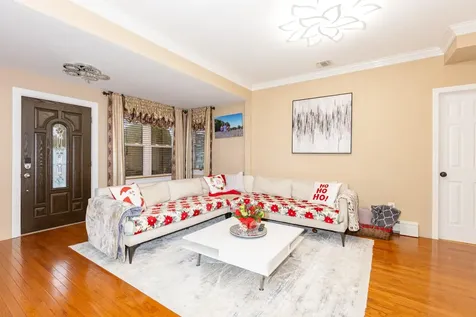 109 Adirondack Drive Selden NY 11784