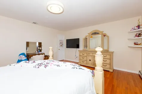 109 Adirondack Drive Selden NY 11784