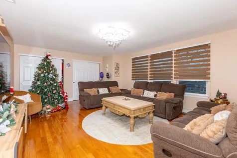 109 Adirondack Drive Selden NY 11784