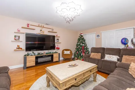 109 Adirondack Drive Selden NY 11784