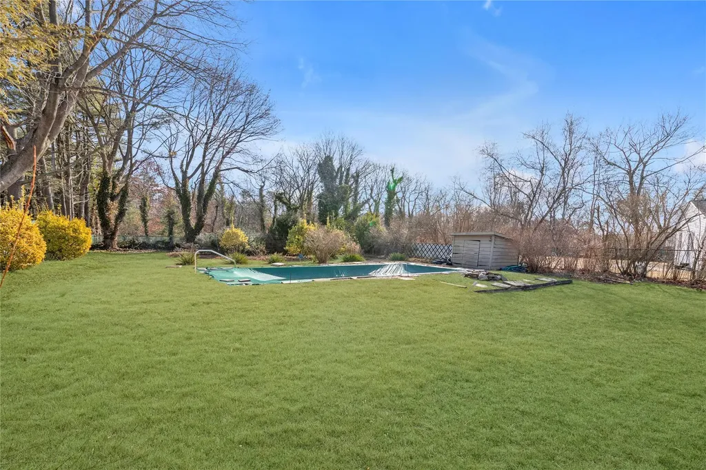 1052 Howells Road Bay Shore NY 11706