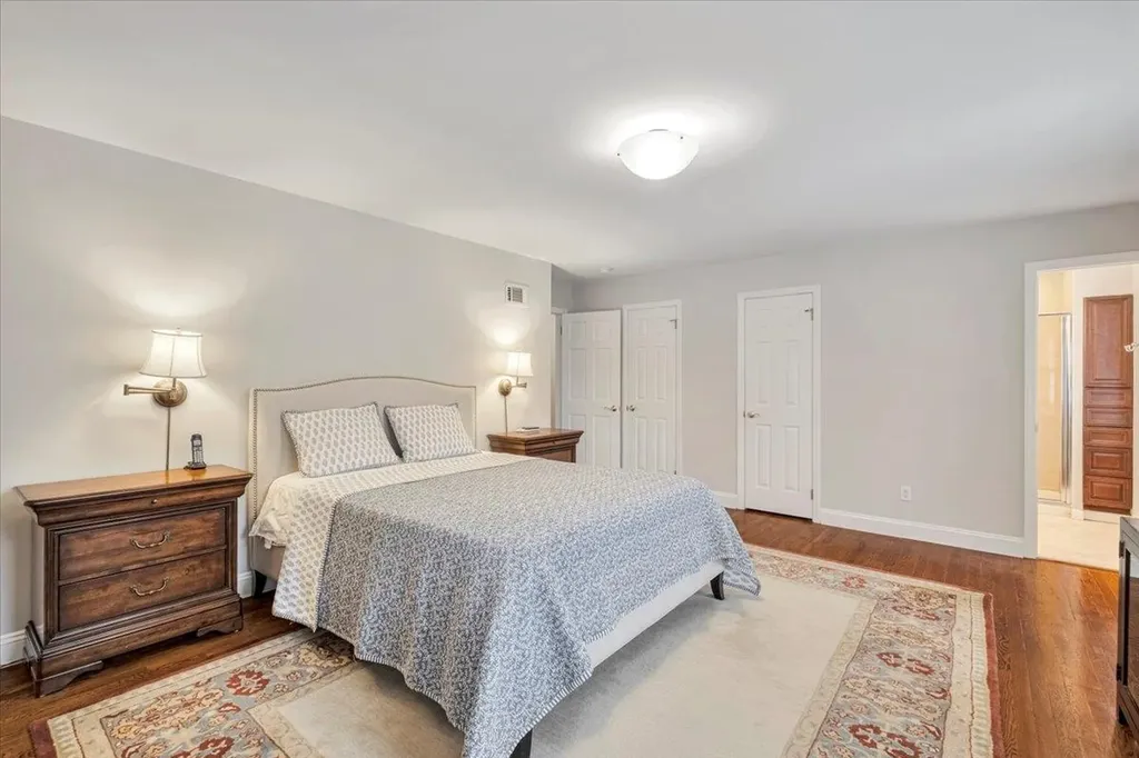 15 Milford Drive White Plains NY 10606