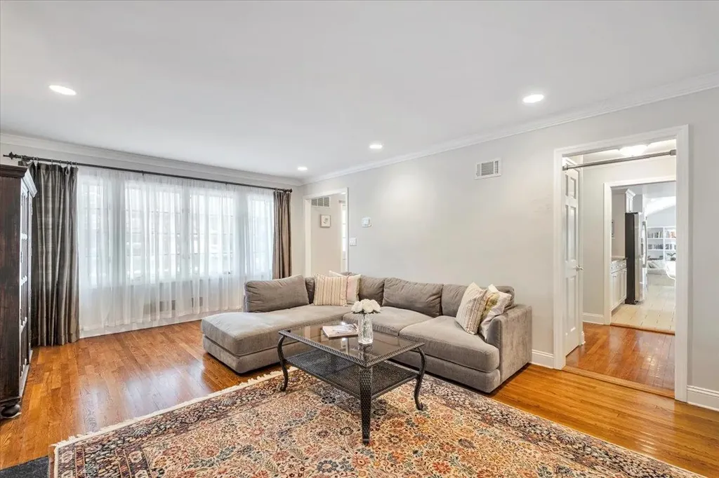 15 Milford Drive White Plains NY 10606