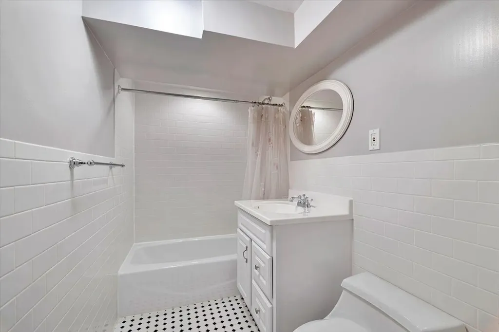 15 Milford Drive White Plains NY 10606