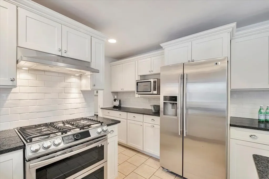 15 Milford Drive White Plains NY 10606