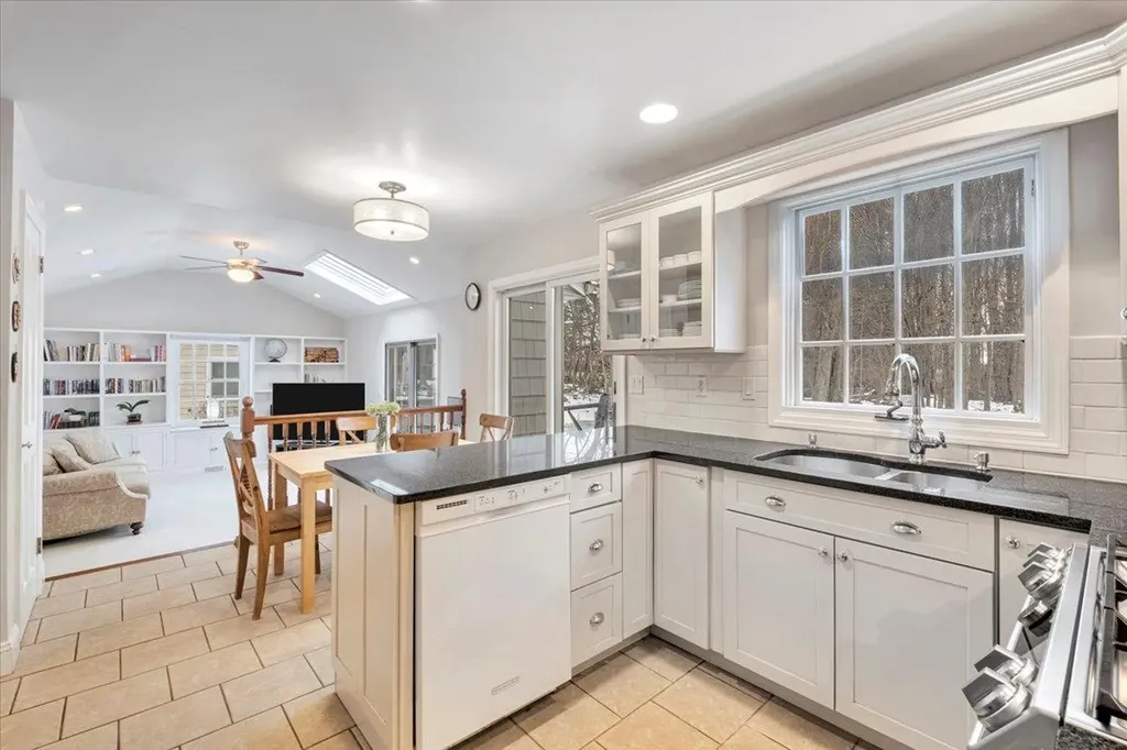 15 Milford Drive White Plains NY 10606