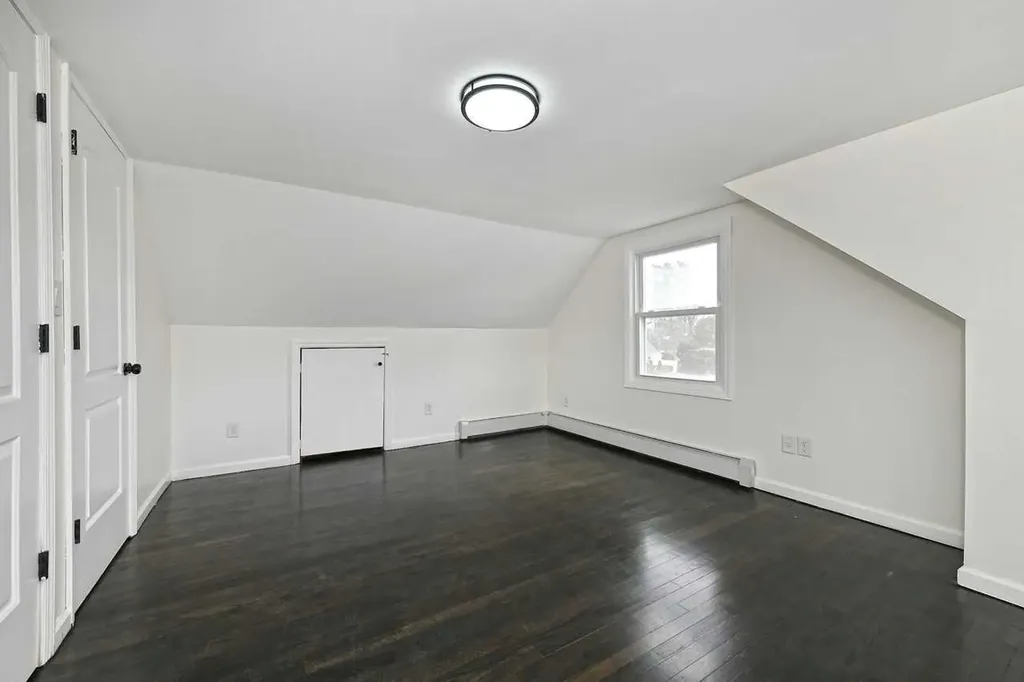 384 Emerson Place Uniondale NY 11553