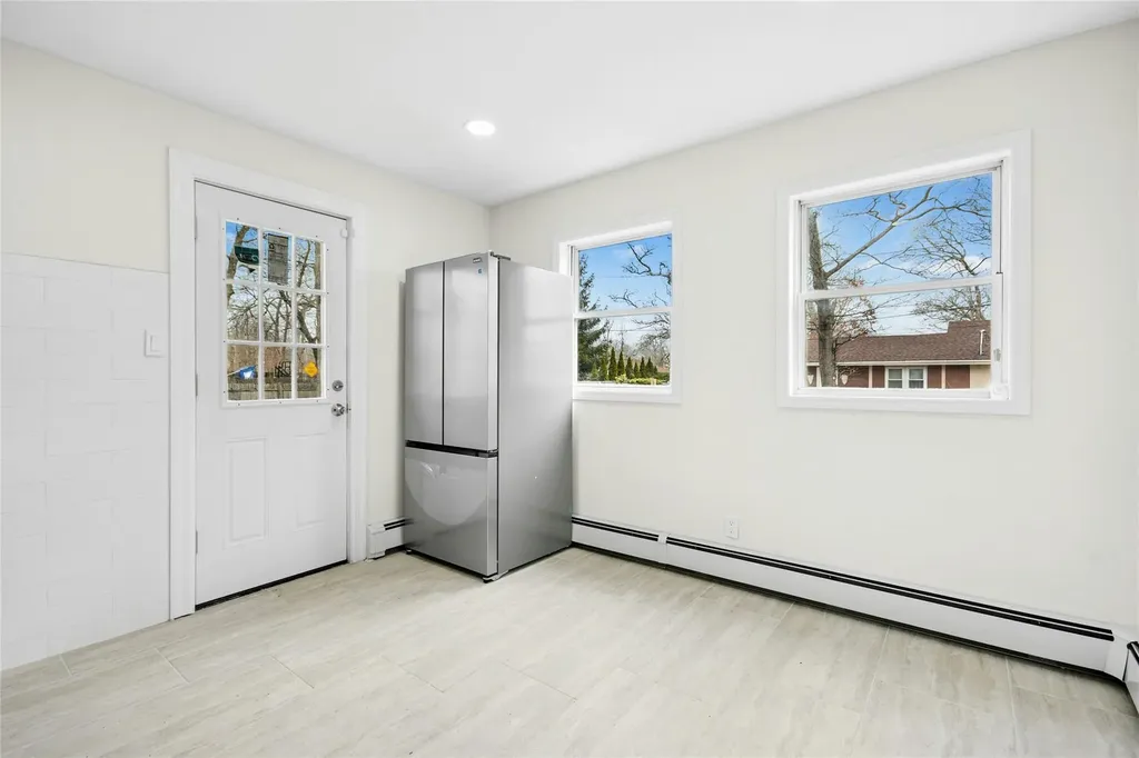 125 Patchogue Avenue Mastic NY 11950