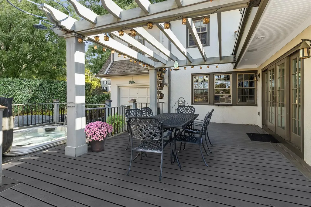 610 Oakhurst Road Mamaroneck NY 10543