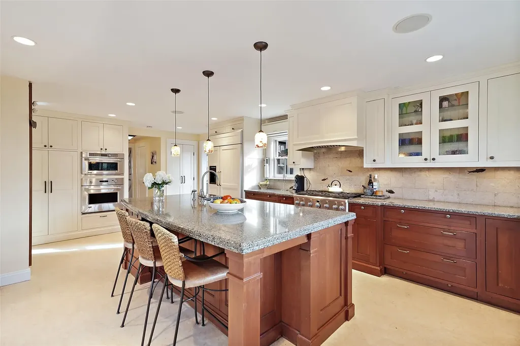 610 Oakhurst Road Mamaroneck NY 10543