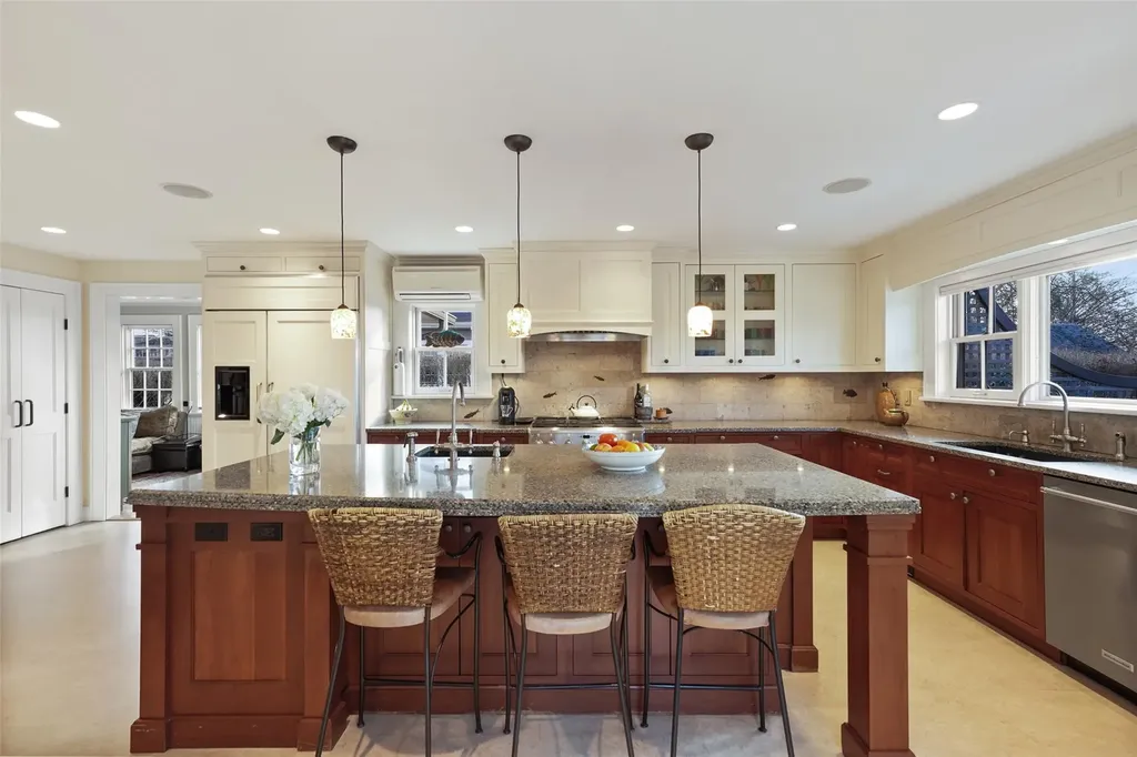 610 Oakhurst Road Mamaroneck NY 10543