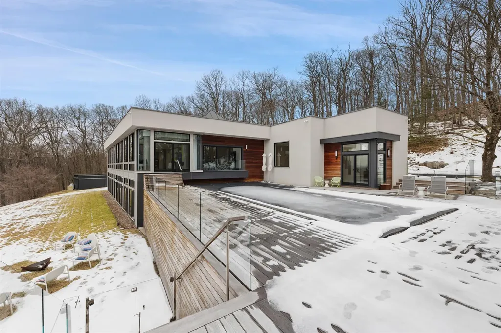250 Hook Road Bedford NY 10506