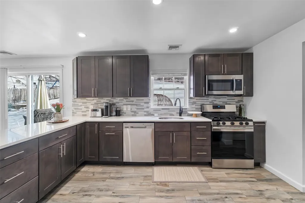 70 Glenmere Avenue Florida NY 10921