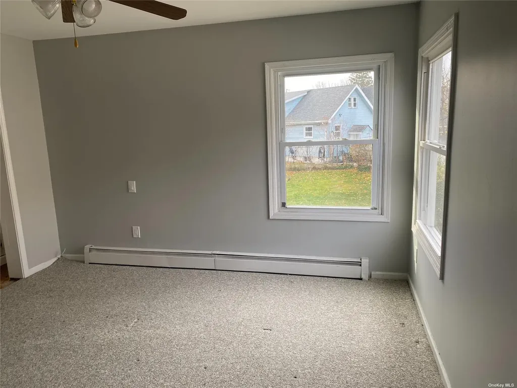 274 Babylon Turnpike Freeport NY 11520