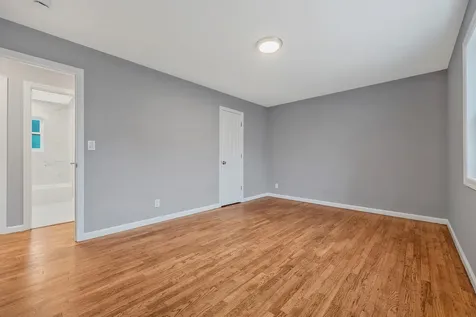 250 Meucci Avenue Copiague NY 11726