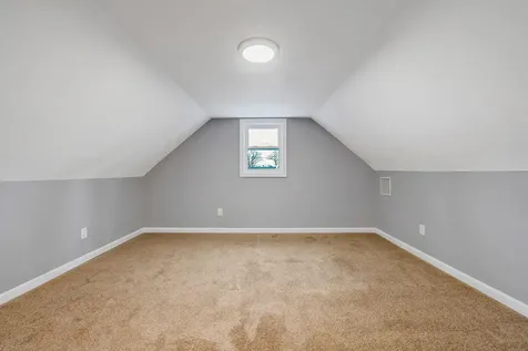 250 Meucci Avenue Copiague NY 11726